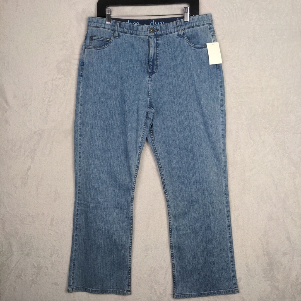 NWOT D&Co Jeans Women 16P Medium Wash Denim Wide Straight Leg Tummy Panel Casual